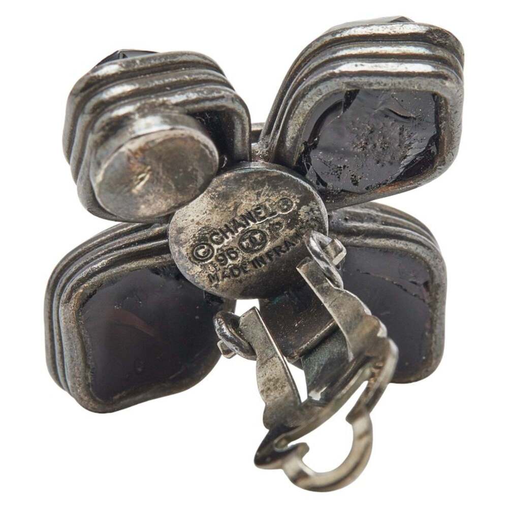 CHANEL Vintage Black Logo Earrings - Picture 4 of 5